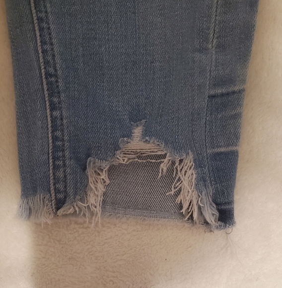 KanCan Frayed Hem Light Wash Skinny Stretchy Ankle Jeans Size 9/28 - Picture 5 of 9